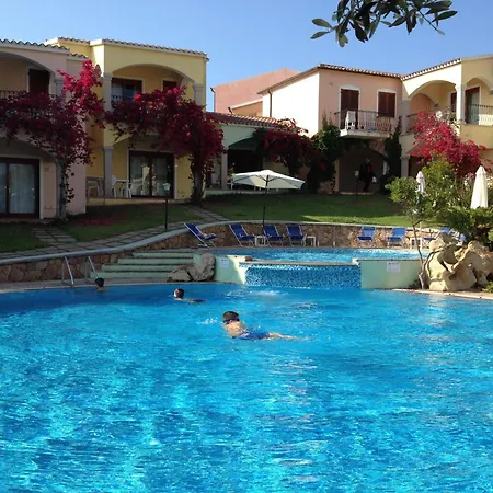 Flat With Pool In Badus Apartamento Badesi