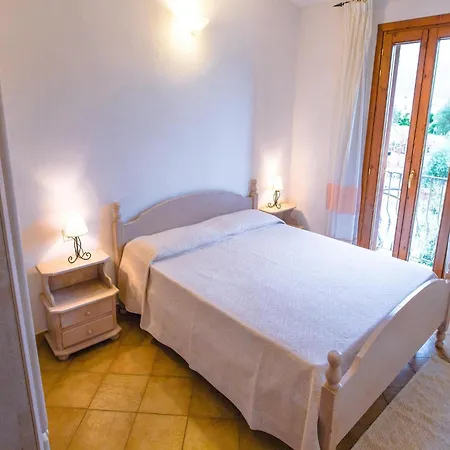 Flat With Pool In Badus Apartamento